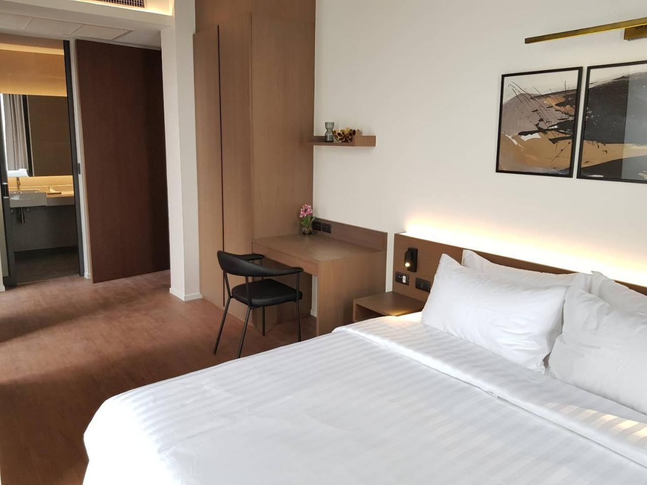 T2 Residence Sathorn Bangkok Luaran gambar